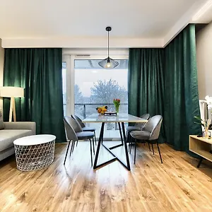 https://apartament-bnicza.poznan-hotels.com